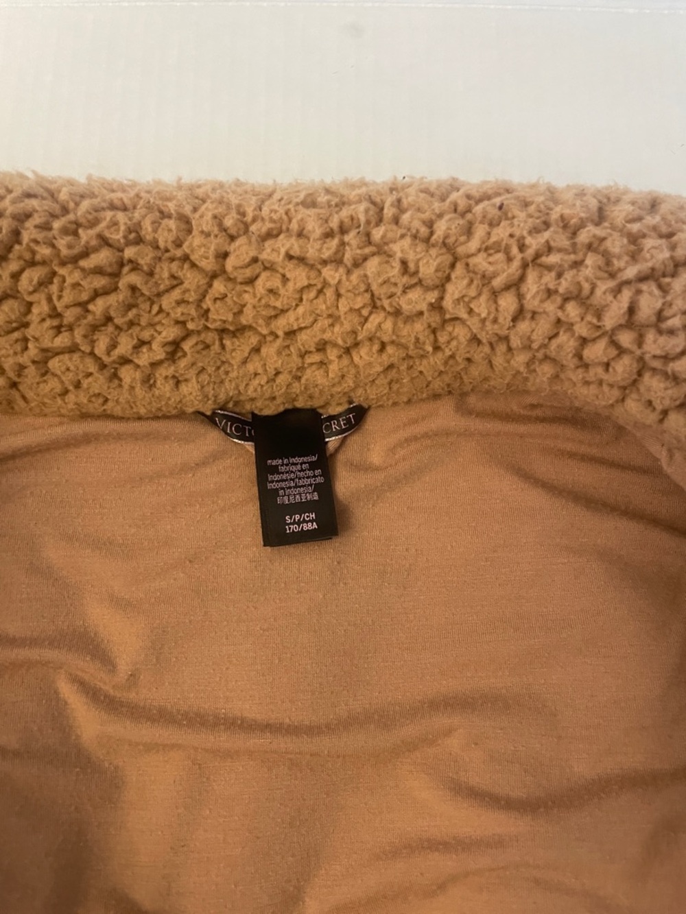 Victoria's Secret Tan Sherpa Zip-Up Jacket - Picture 3 of 3